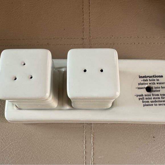 NWB Nora Fleming Pinstripes Salt & Pepper Shakers - Picture 4 of 10